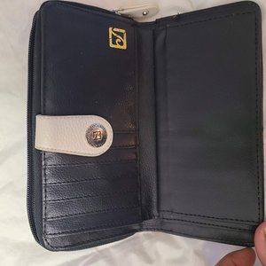 Stone Mountain Black leather wallet